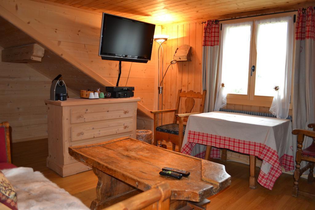 B&B Rosaly Château-d'Oex Værelse billede